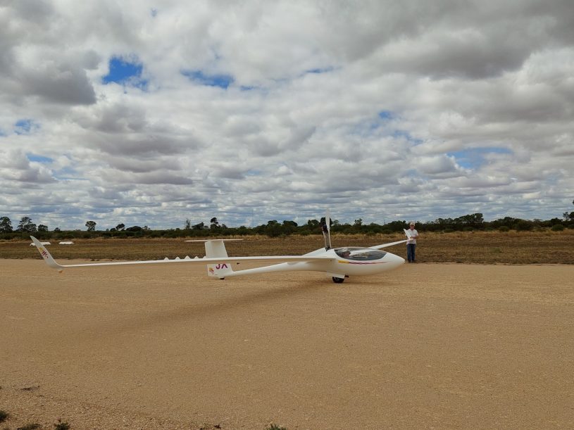 Allelectric selflaunching sailplane Waikerie Gliding Club