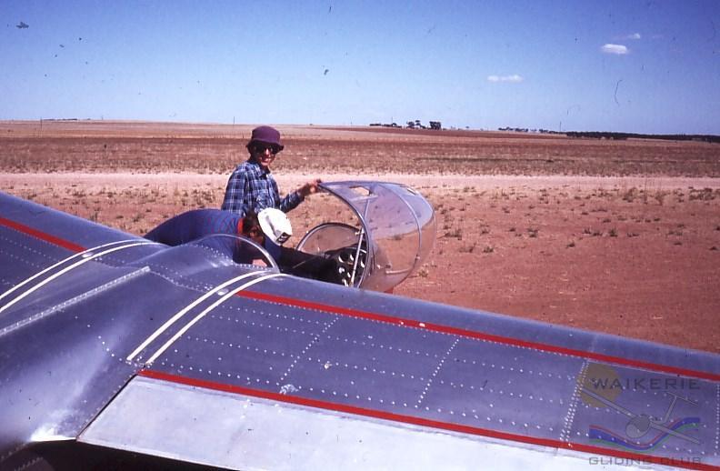 1984 Rodney van den Brink Waikerie Gliding Club